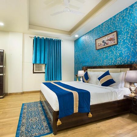 The Alpino Hotel Нью-Дели Экстерьер фото