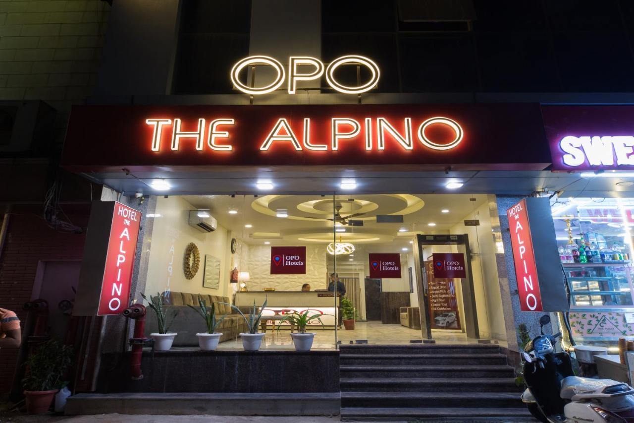 The Alpino Hotel Нью-Дели Экстерьер фото